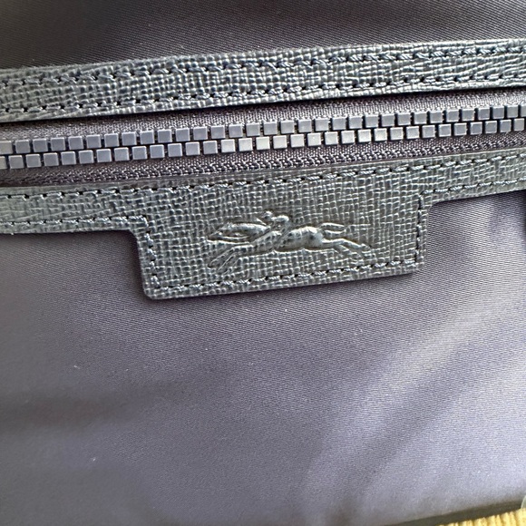 Longchamp Le Pilage Small Drawstring Bag, Navy, Brand New - Picture 2 of 5